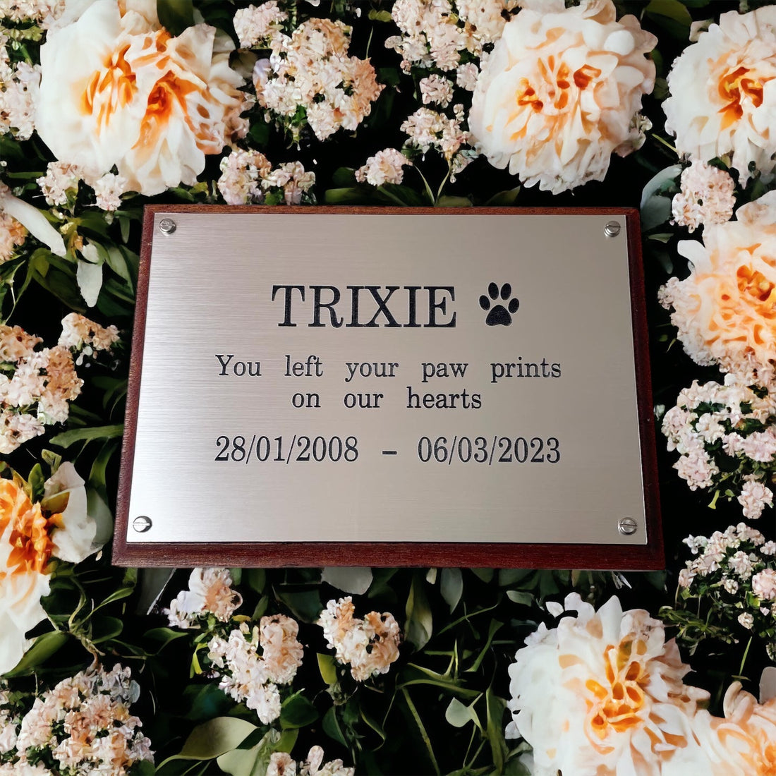 Forever Remembered: Creating Lasting Pet Memorials in the UK