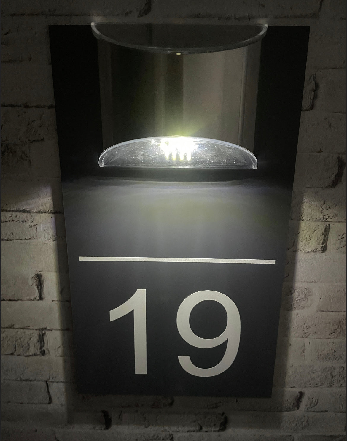 Solar House Sign LED Illuminated Contemporary Modern Door Number Plaque matt effect solar powered light