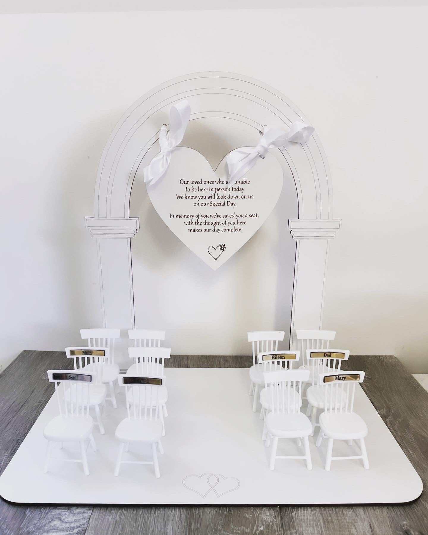 Wedding memory table, missing loved ones, loved ones in heaven